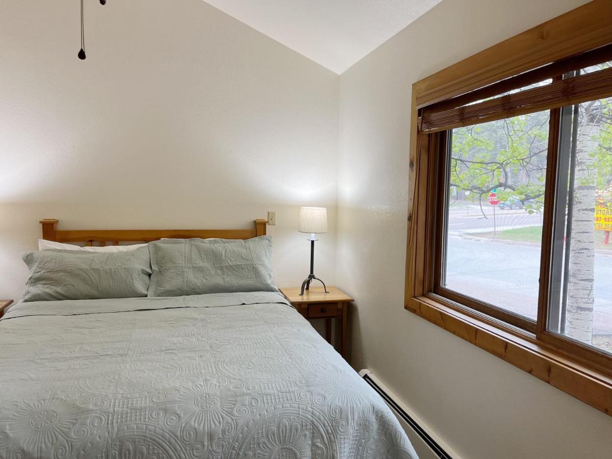 Cabin Suite 우드랜드 파크 외부 사진